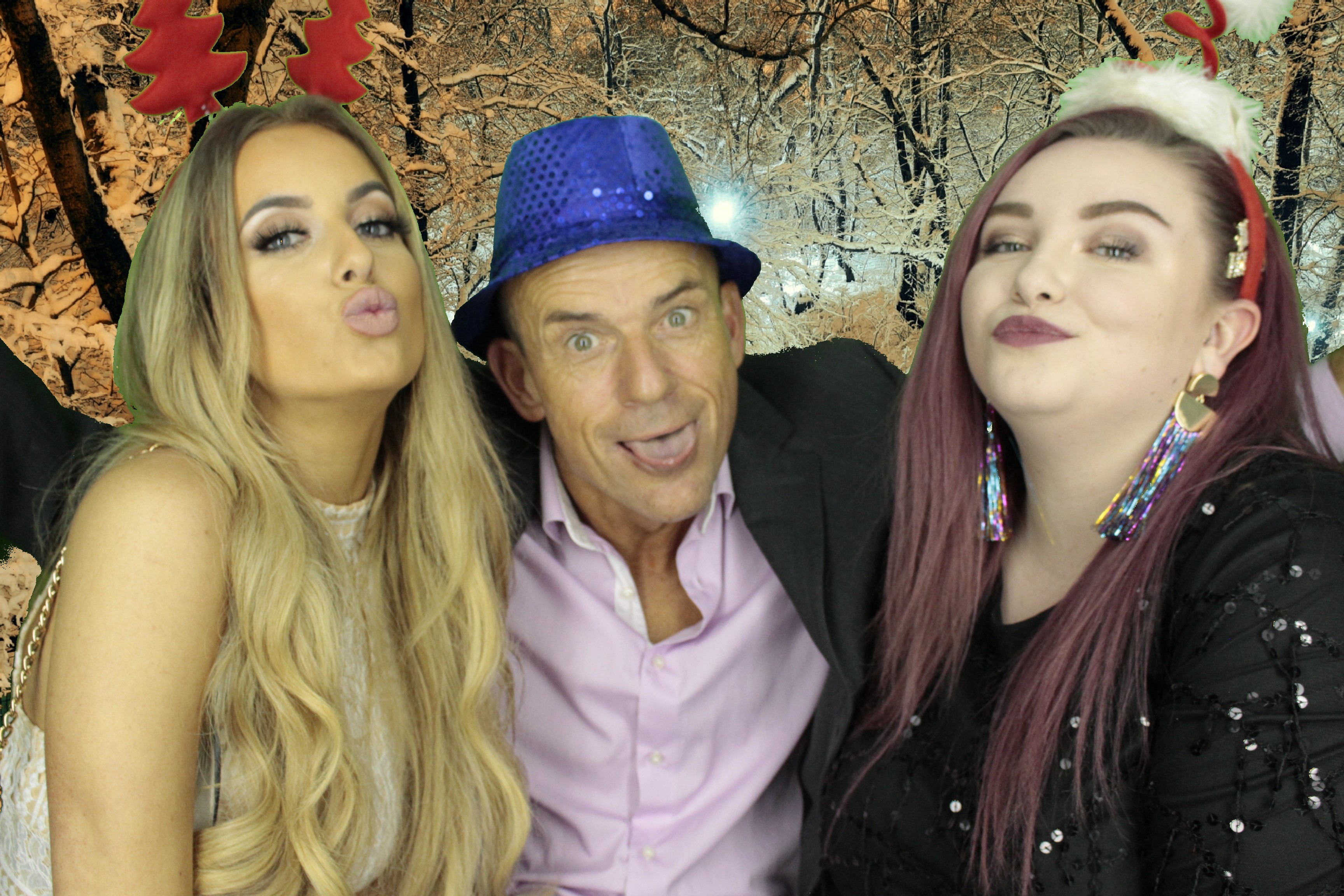 Ocean Network Express Christmas Party 2019 | View more photos from the event at gallery.myphotoboothexperience.co.uk/u/MyPhotoBoothExperienceLtd/Ocean-Network-Express-Christmas-Party-2019